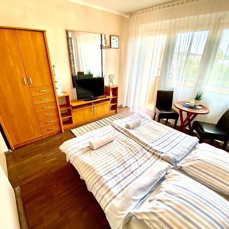 Aqua Blue Apartmanok - Siófok Esterno foto