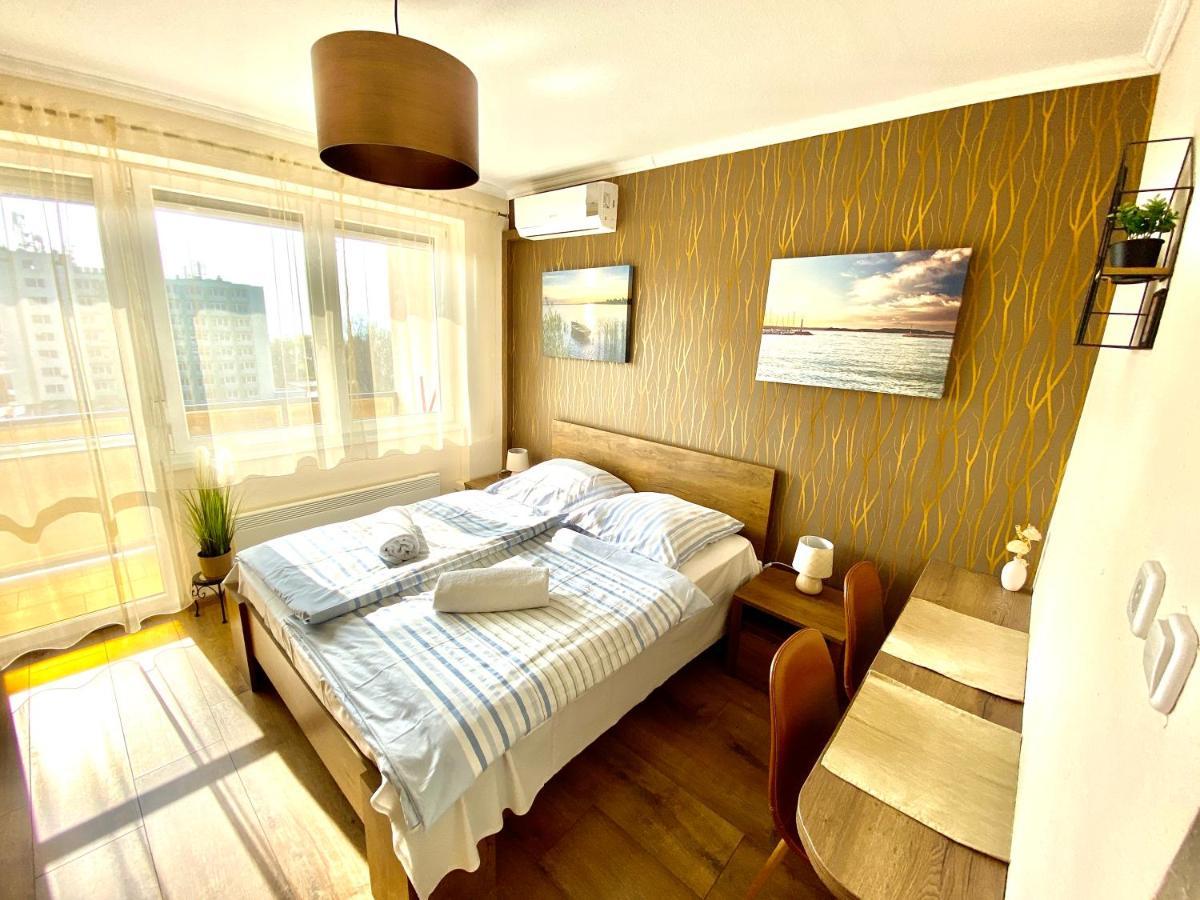 Aqua Blue Apartmanok - Siófok Esterno foto