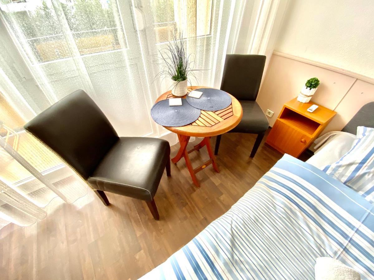 Aqua Blue Apartmanok - Siófok Esterno foto