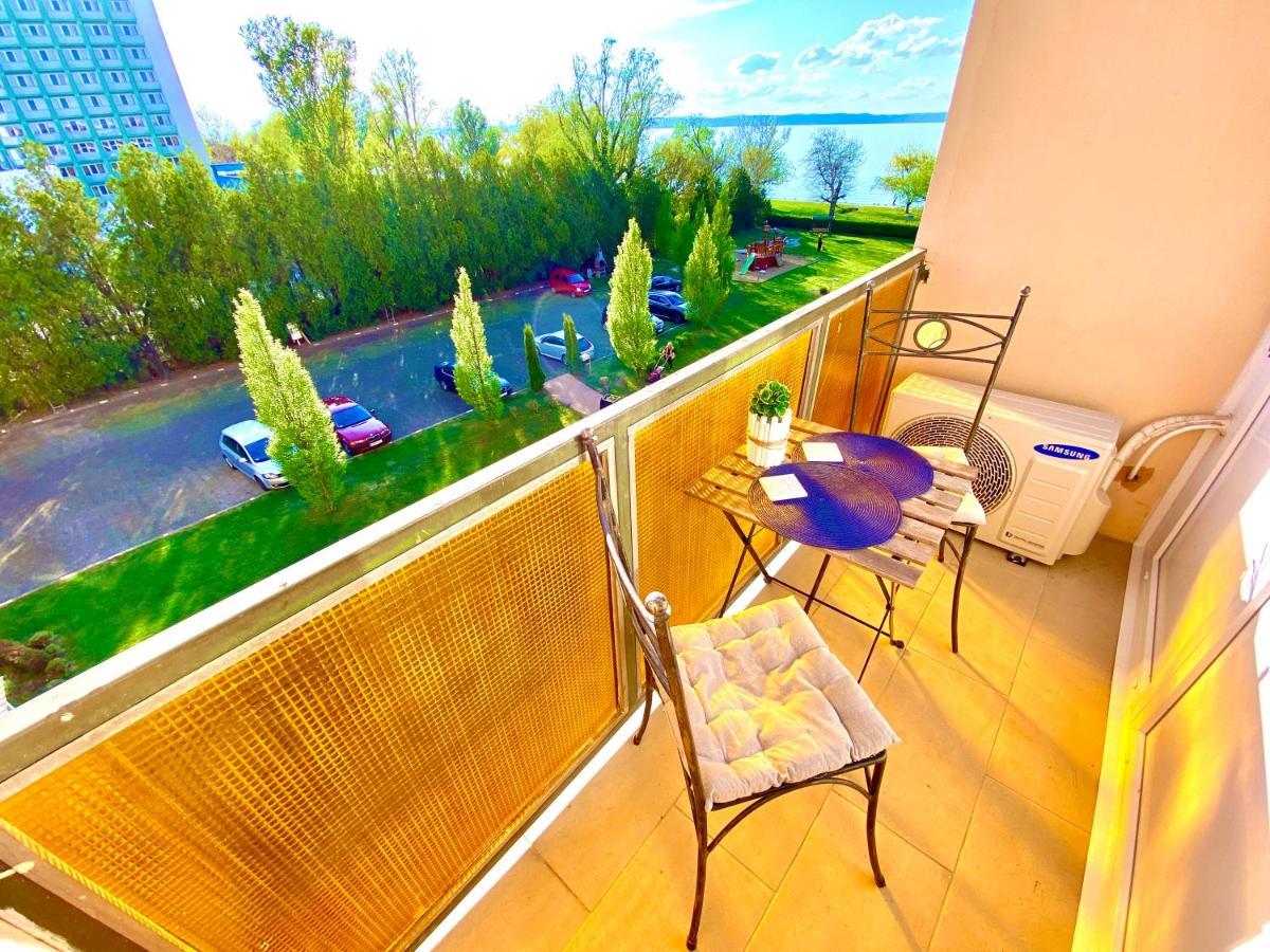 Aqua Blue Apartmanok - Siófok Esterno foto