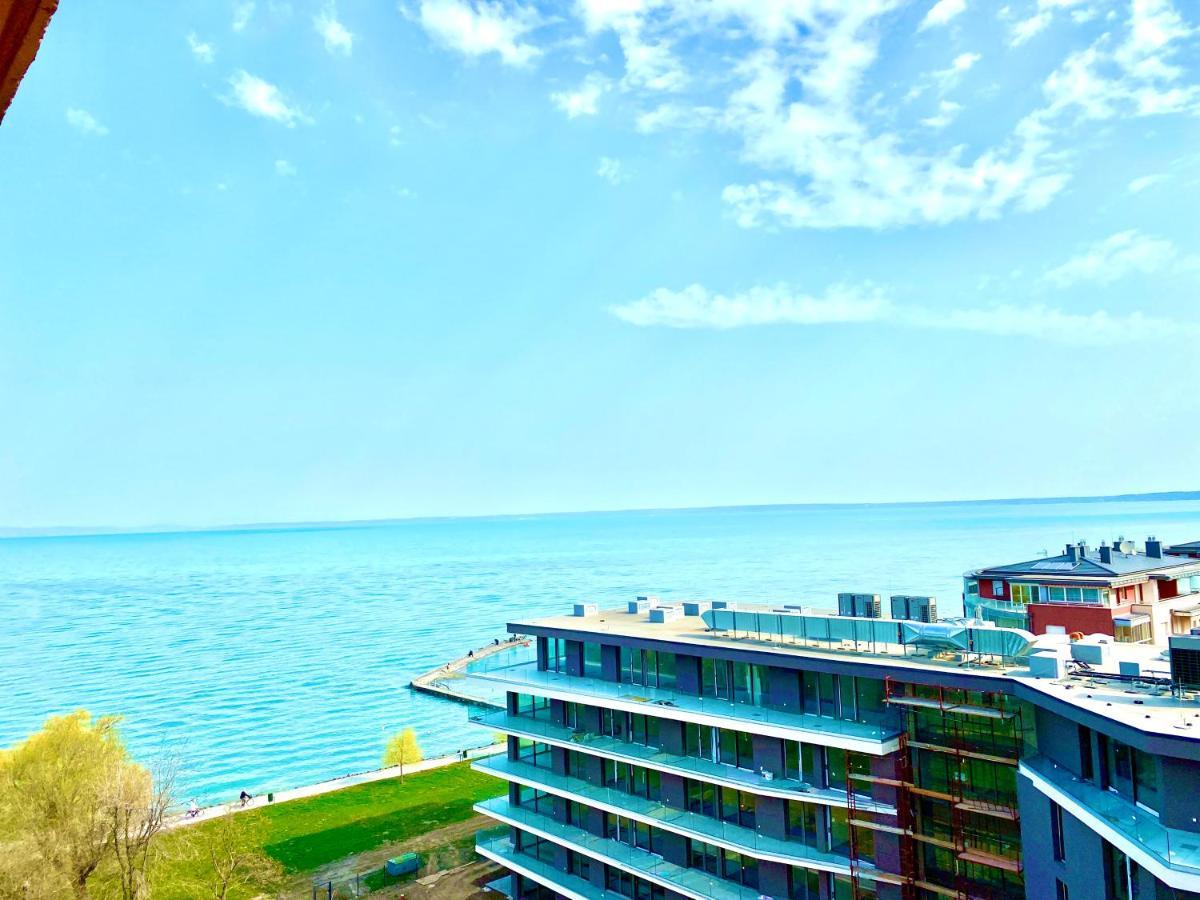 Aqua Blue Apartmanok - Siófok Esterno foto